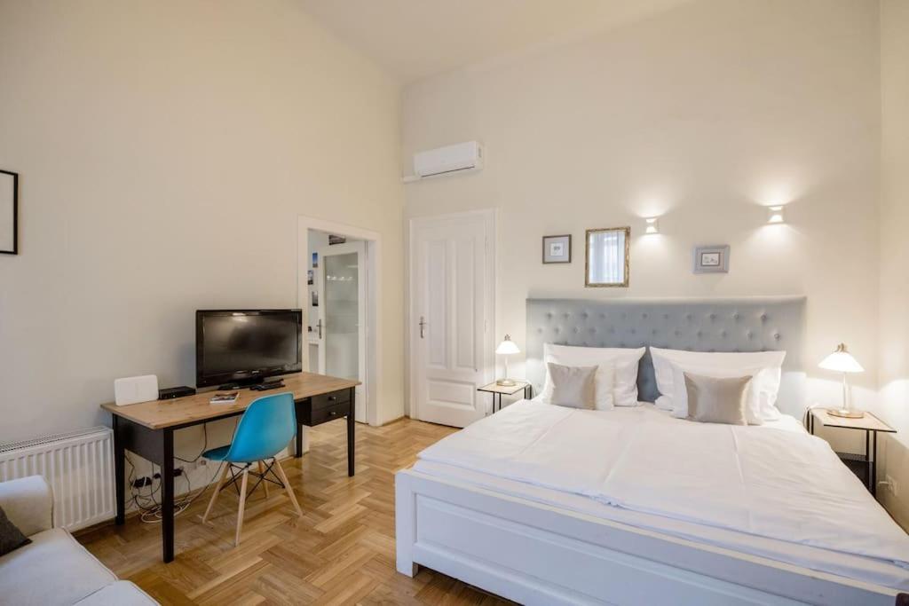 Klarahome Apartment Budapest Exterior photo